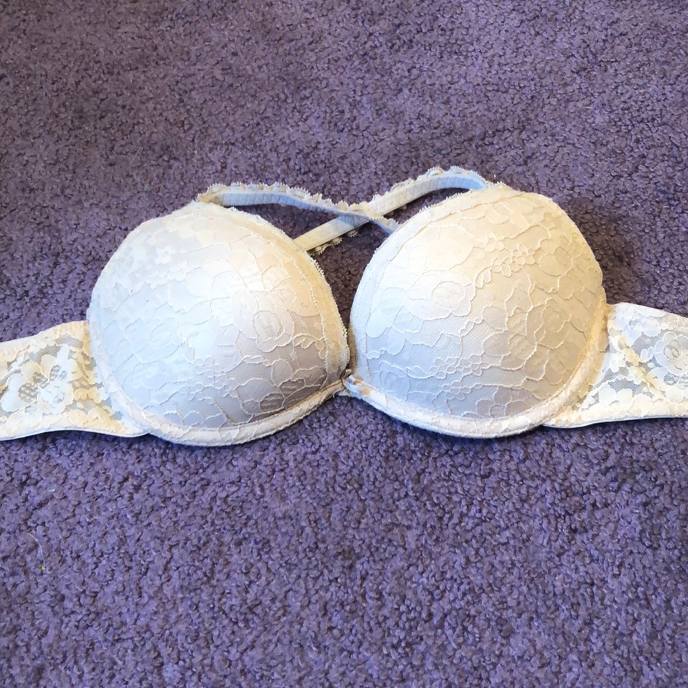 Light pink lace Aerie bra
